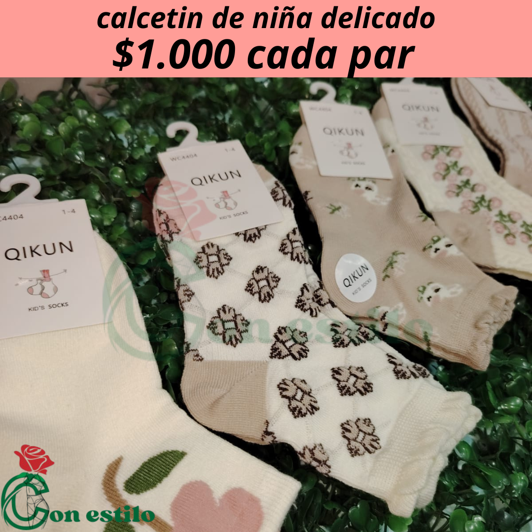 calcetin de niña delicado $1.000 cada par