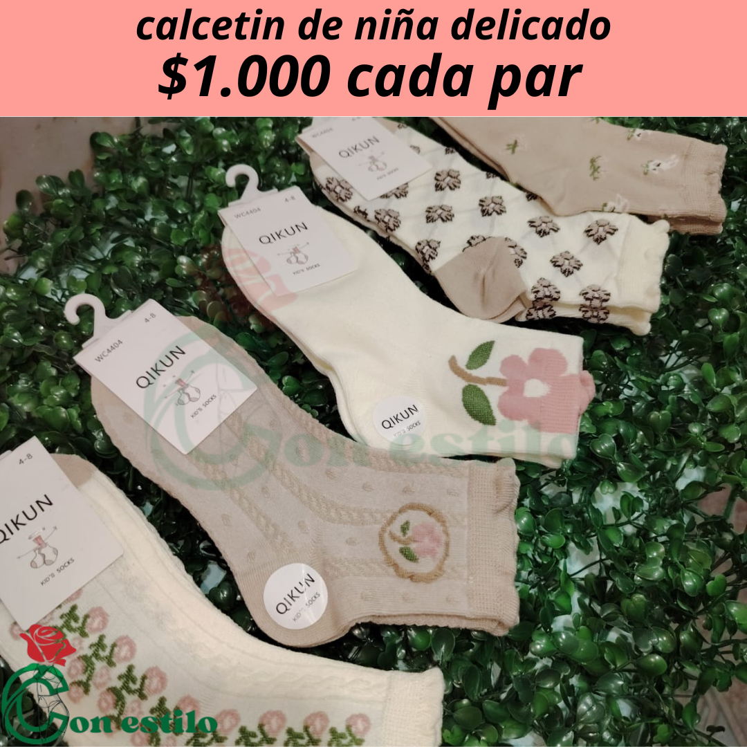 calcetin de niña delicado $1.000 cada par